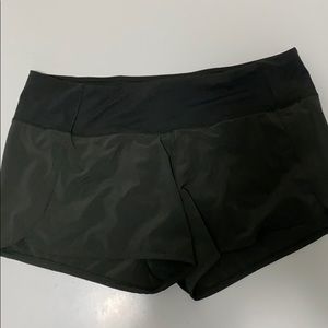 Lululemon shorts size 10